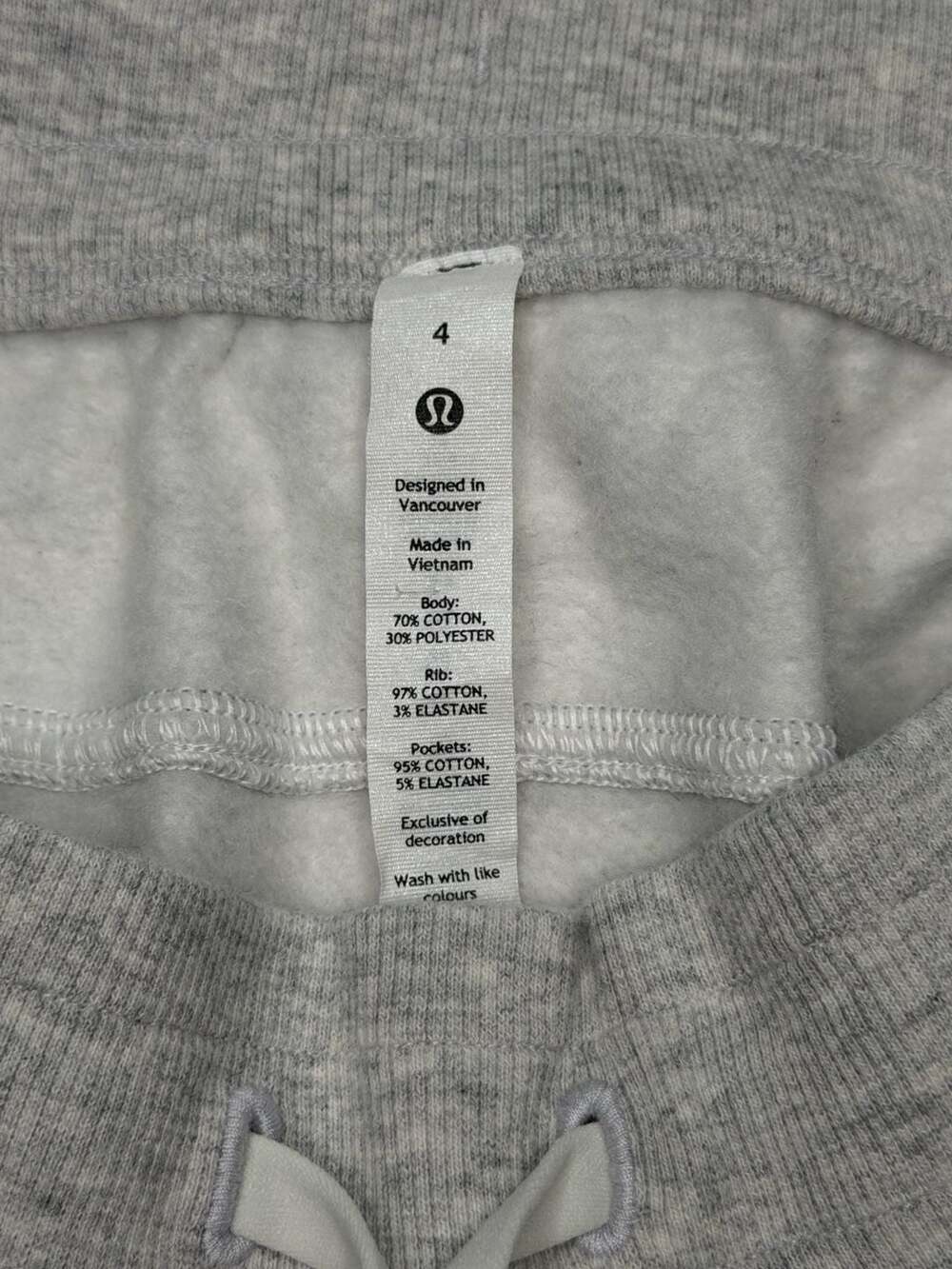 Lululemon Women's Heathered Grey Jogger Size 4